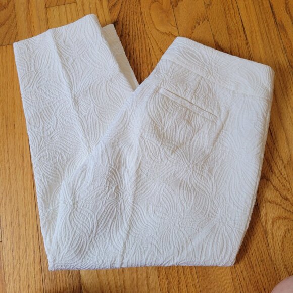 Talbots Petites Curvy 2P White Floral Textured Slim Fit Pants - Picture 2 of 6